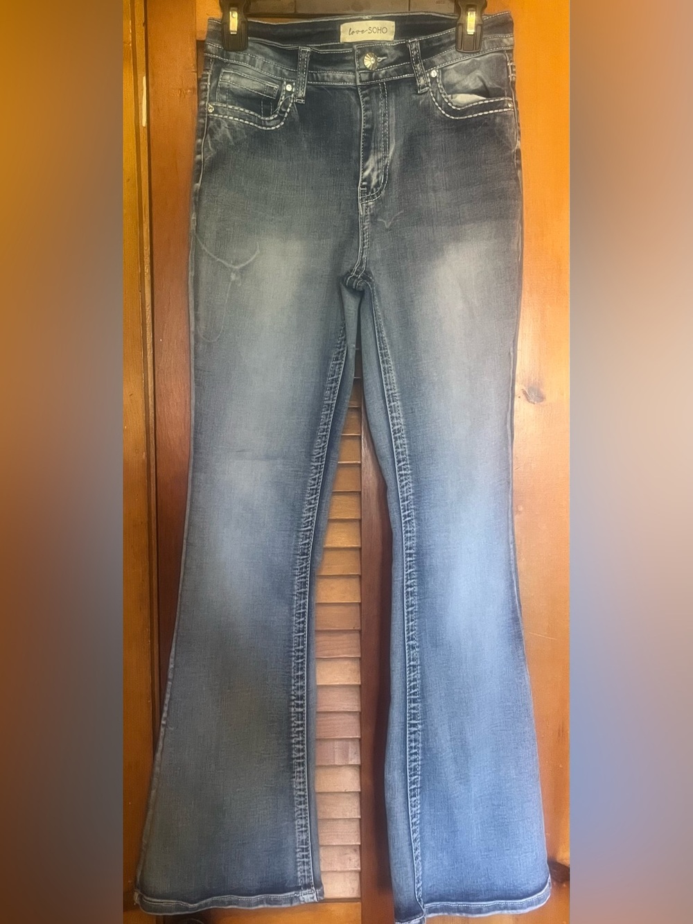 Soho Women's Flare Leg Jeans in Medium Wash Blue